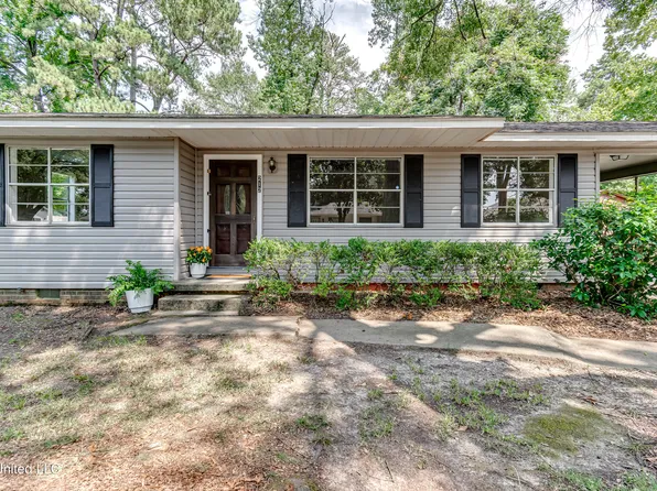 212 Pine Park Dr, Pearl, MS 39208