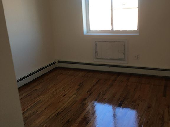 5th image of 2123 Virgil Pl