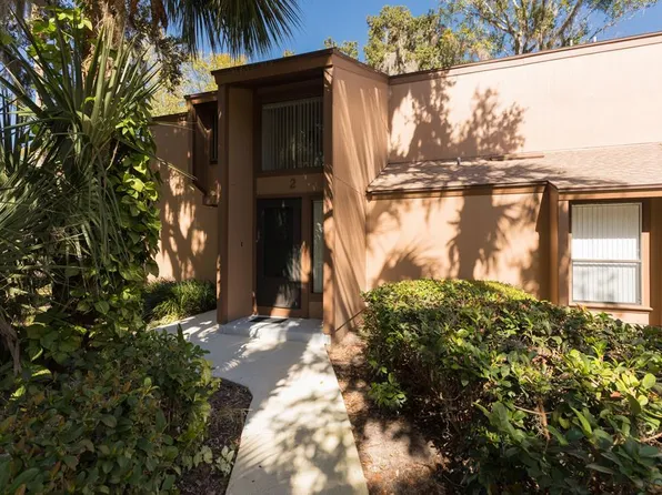 2 Fairways Cir, Palm Coast, FL 32137