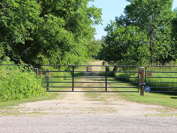 3rd image of 1607 Wheeler Rd