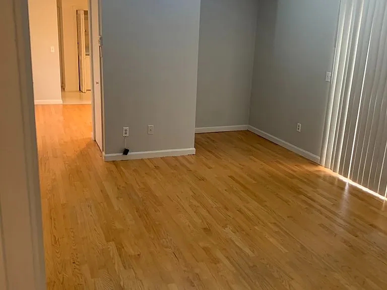 65 Elvree St — Photo 3