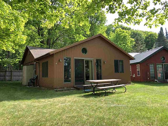 3rd image of 762 W Intermediate Lake Dr