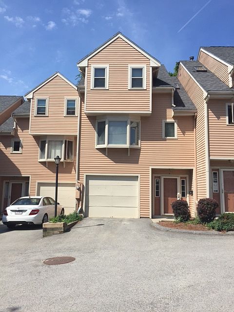 1st image of 215 Centre St Unit 6