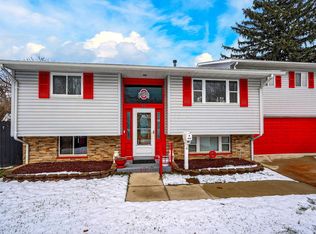 912 Maurine Dr, Columbus, OH 43228