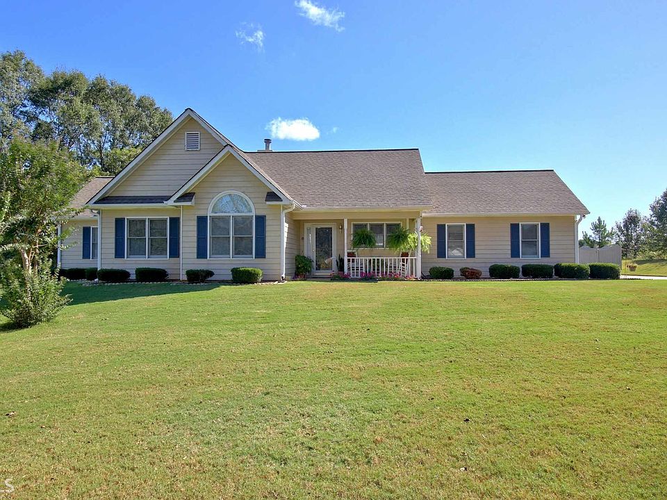 1st image of 38 Pecan Lake Dr