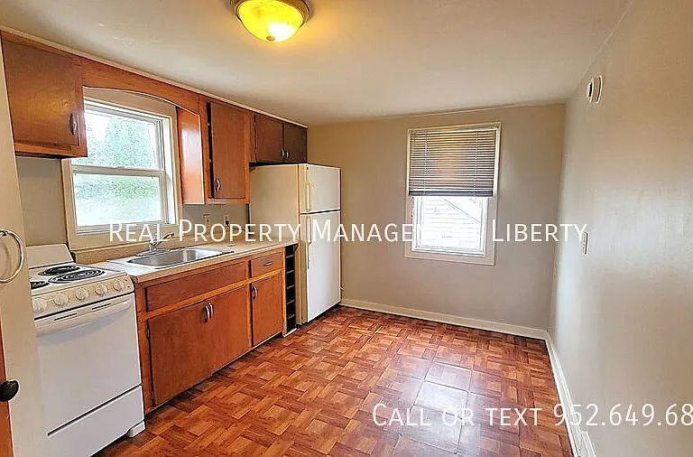 412 N Cedar St #3 — Photo 2