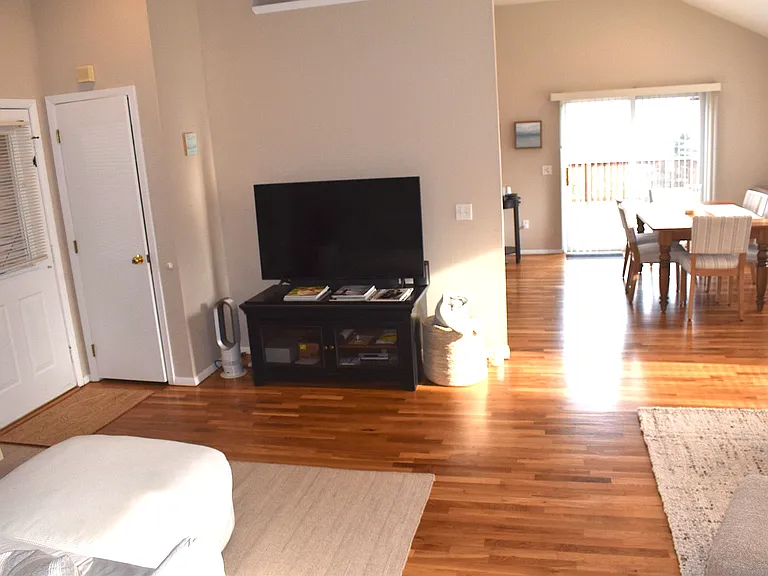 51 Seaview Ave — Photo 15