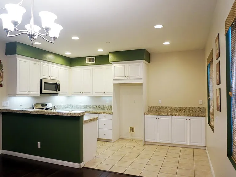 347 W Linden Dr — Photo 8