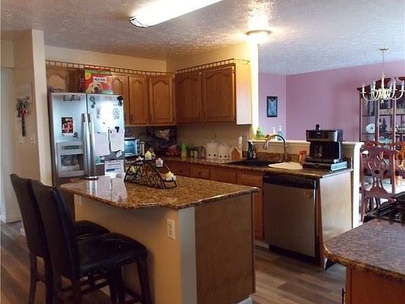 5th image of 10 Lo Bell Dr