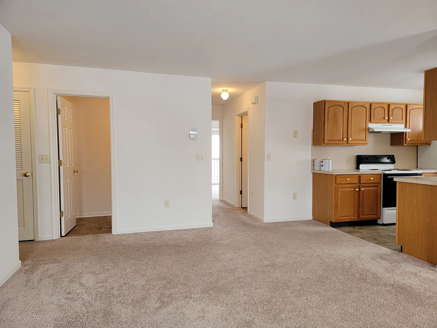 2 bed, 1.5 bath, $1,550 — Photo 2