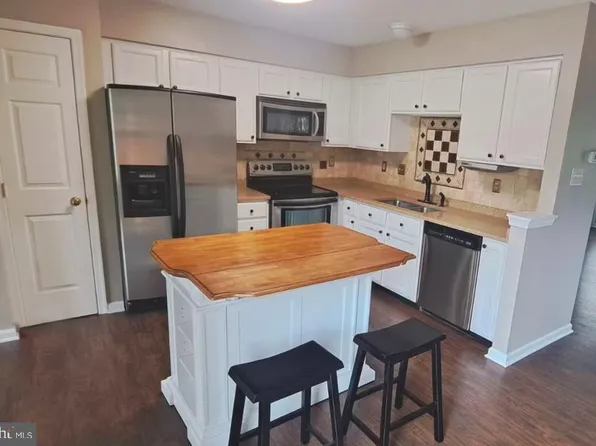 5425 Canonbury Rd, Rosedale, MD 21237