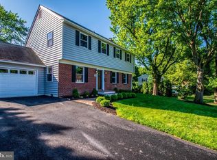 101 Delview Dr, Wilmington, DE 19810