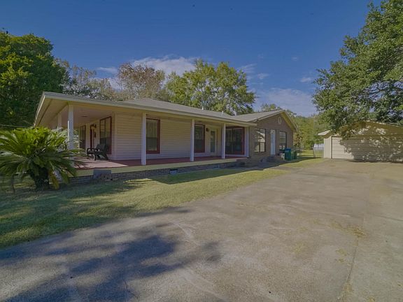 4th image of 1115 Lake Ave