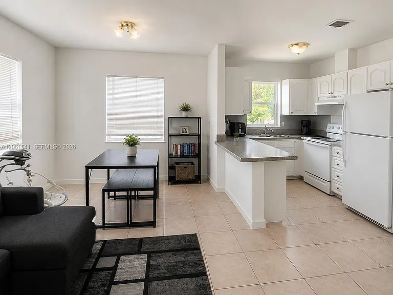 14140 NE 2nd Ct #3 — Photo 6