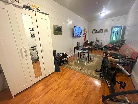 5th image of 53 5th Ave APT 2R