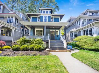 327 N Ridgeland Ave, Oak Park, IL 60302