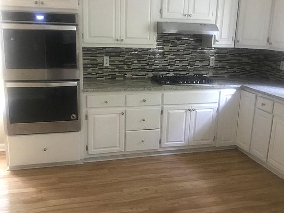 3rd image of 2884 Trotters Pointe Dr