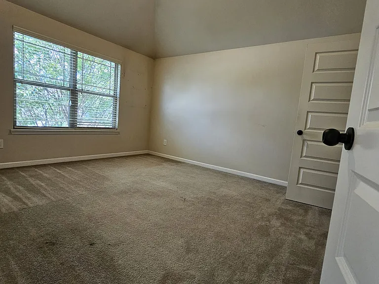416 Sunnybrook Ln — Photo 37