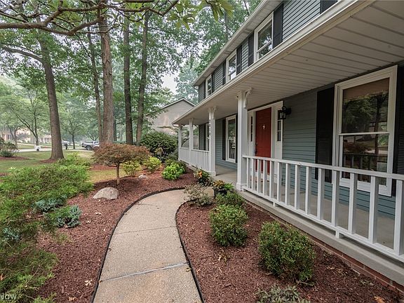 2nd image of 2810 Laurel Woods Blvd