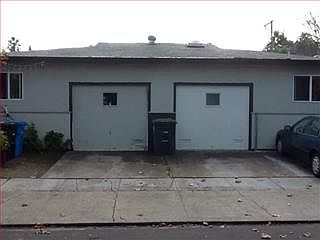 4th image of 3158 Hoover St