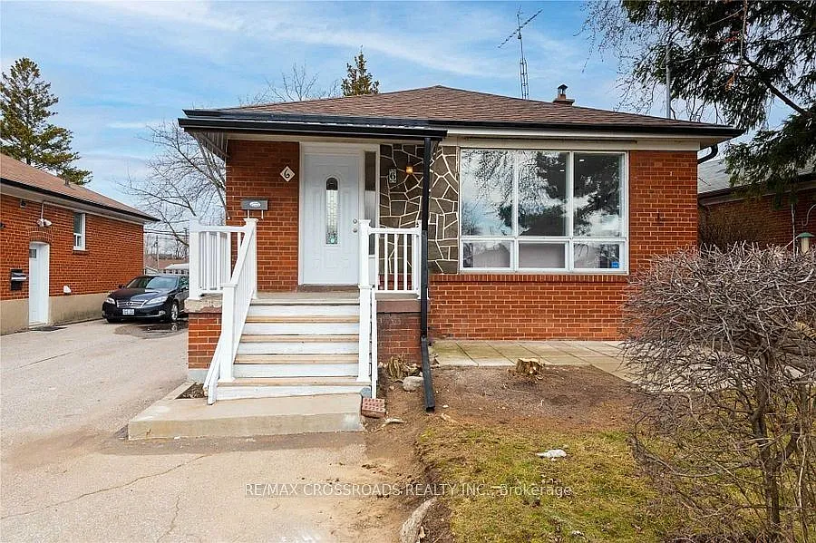 6 Larkhall Ave