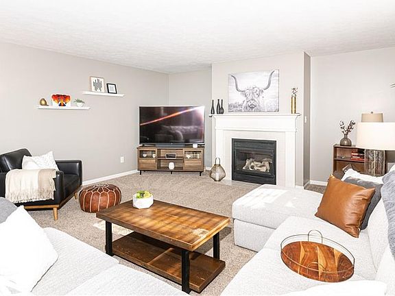3rd image of 10901 Alamosa Dr