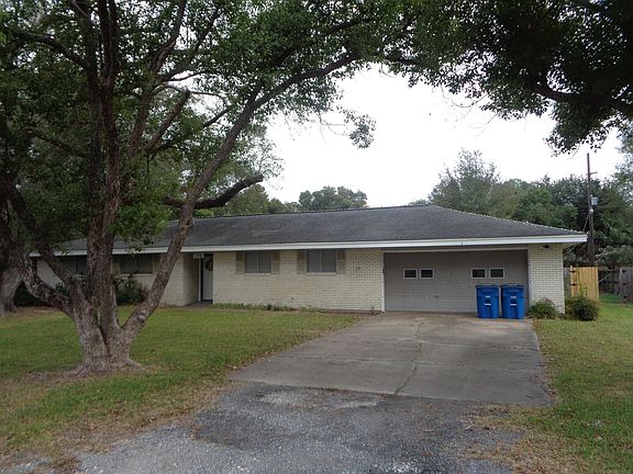 4th image of 158 Ridgewood St