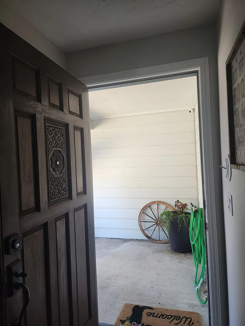Pet Friendly, Single-Level, Attractively Updated Home in NE Newberg — Photo 2