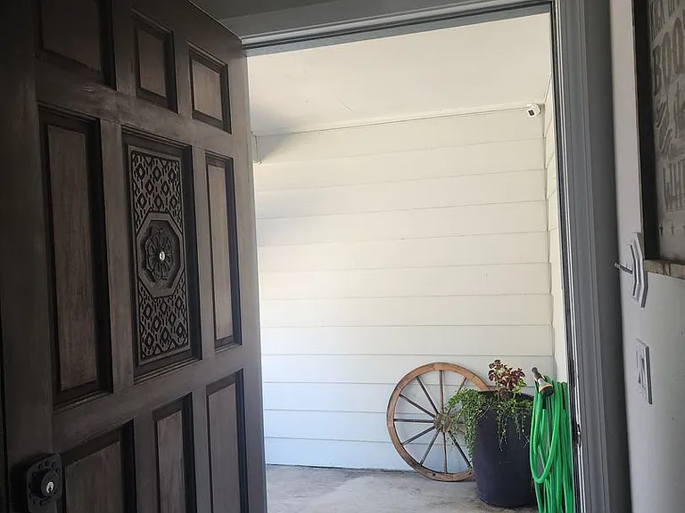 3512 E Vittoria Way — Photo 2