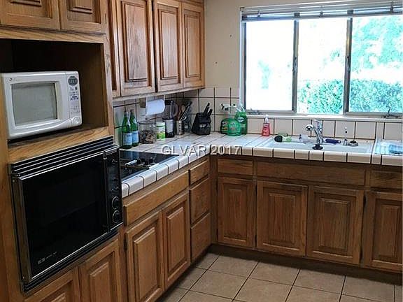5th image of 4204 Las Lomas Ave