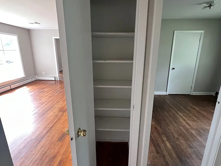 8206 Adrian Dr — Photo 19