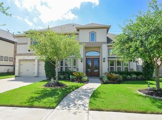 5915 White River Pass Ln, Sugar Land, TX 77479