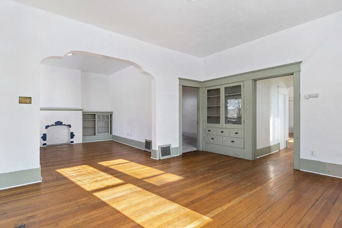 Building Photo - 2928 Grant Ave #A