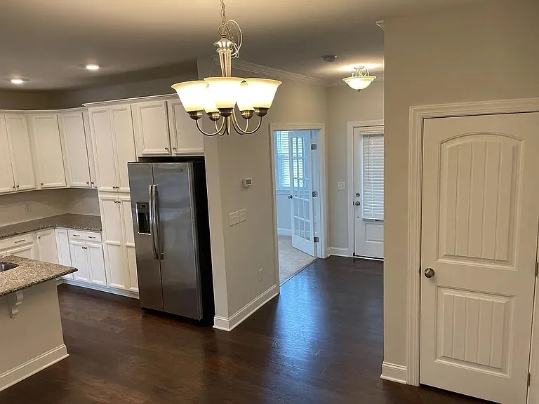 1330 Farm Pond Trl — Photo 17