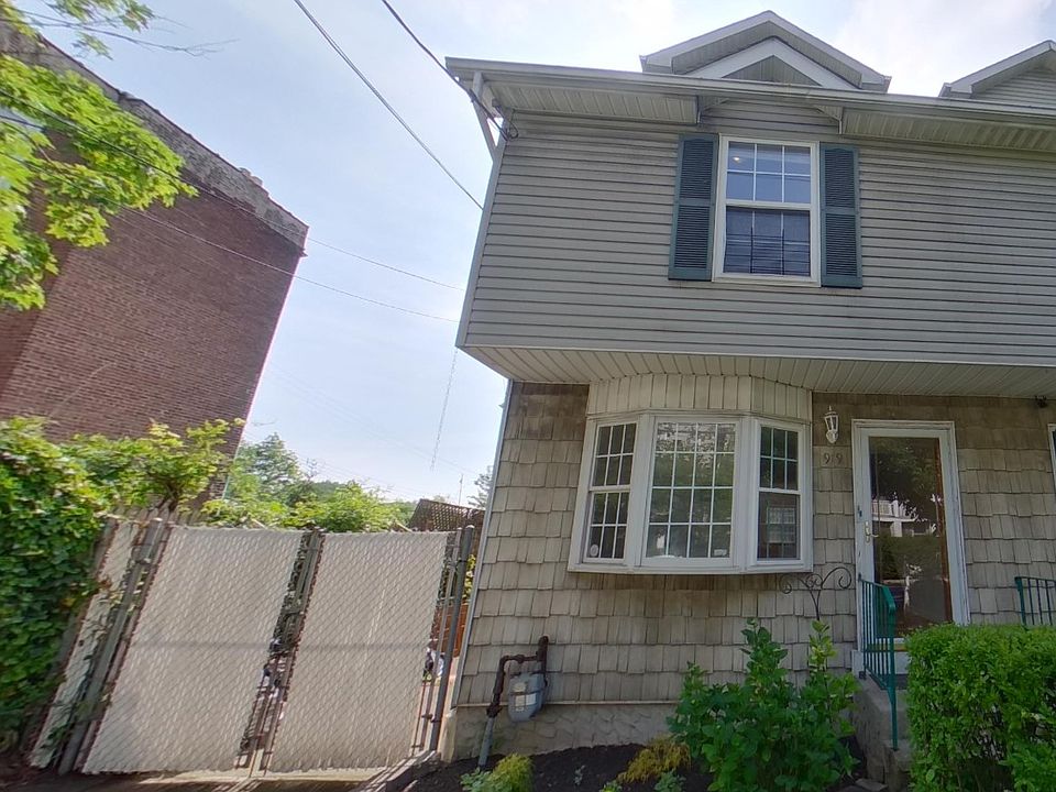 1st image of 919 Van Duzer St