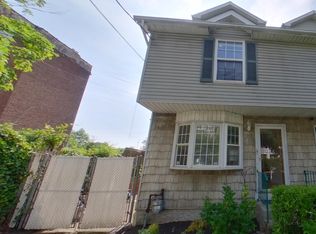 919 Van Duzer St, Staten Island, NY 10304