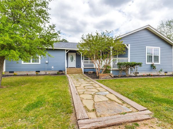 213 S Busby St, Tioga, TX 76271