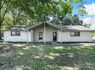 220 Ivy Ln, Hewitt, TX 76643