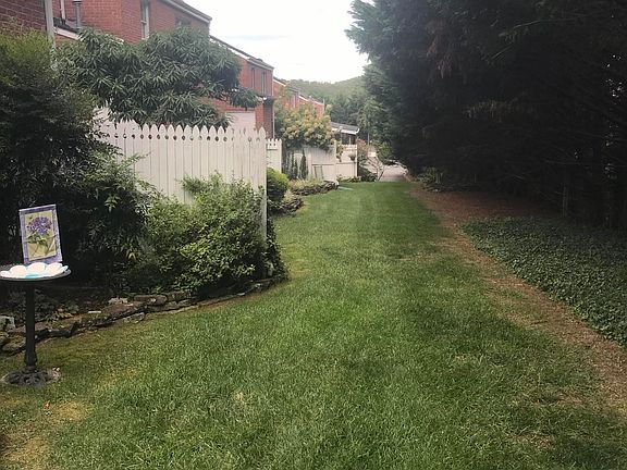 5th image of 2734 E Oakland Ave APT D34