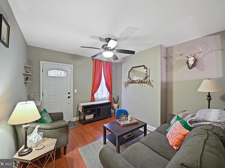 3319 Paine St — Photo 2