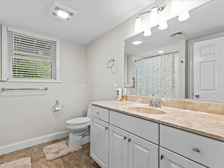 202 Abani Dr — Photo 28