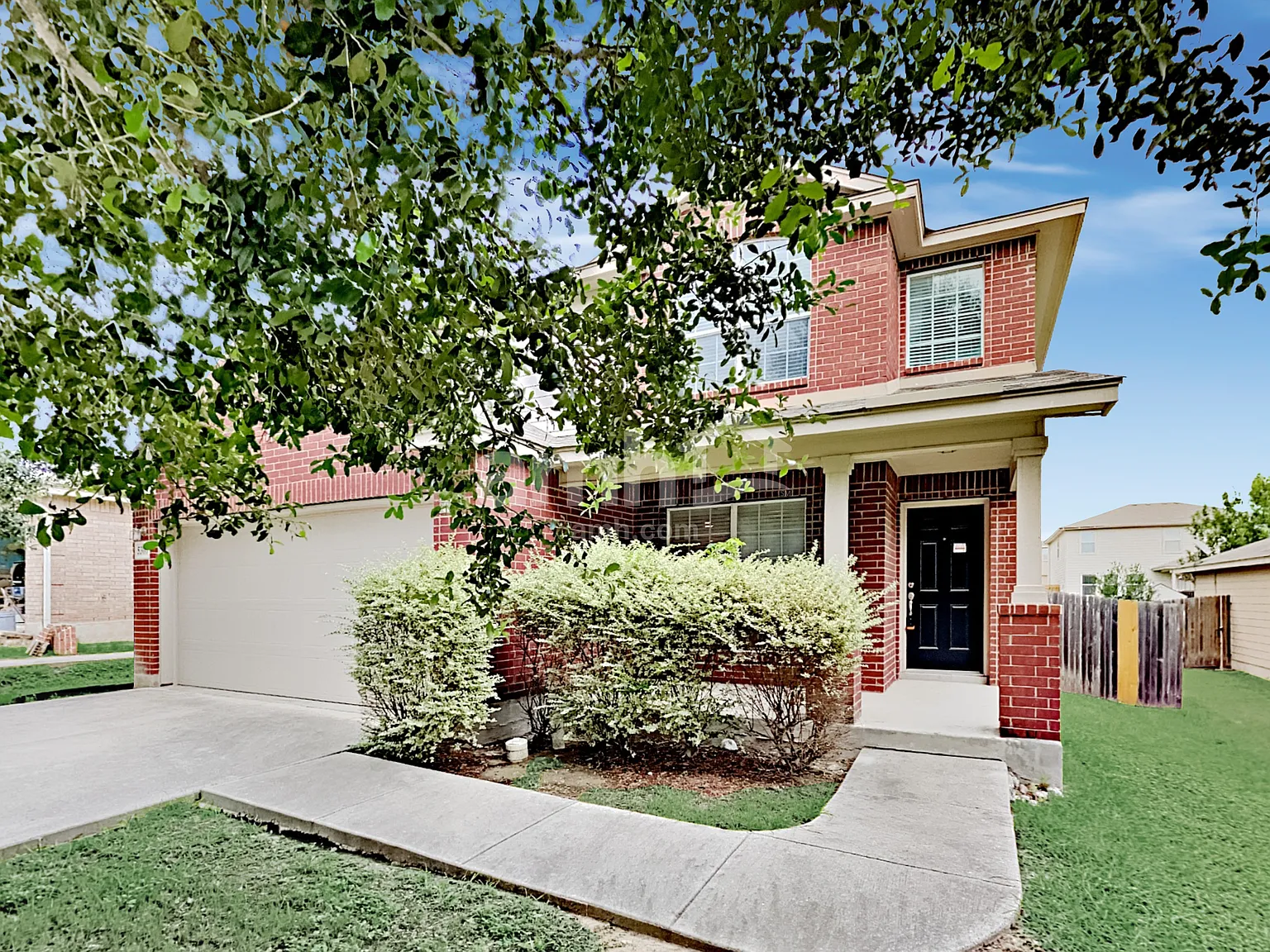 3 bed, 2.5 bath, 1886 sqft, $1,850 — Photo 1