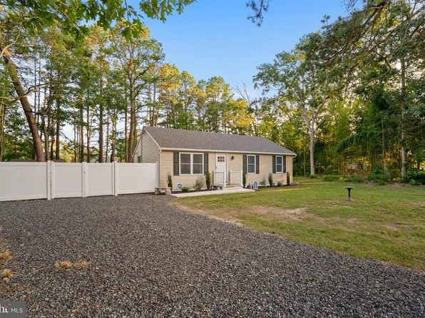 6362 Monmouth Dr, Mays Landing, NJ 08330