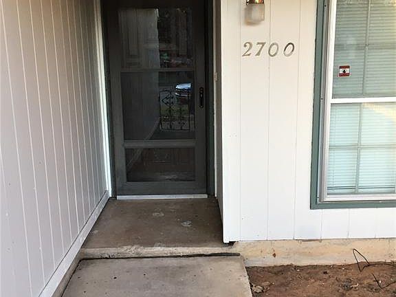 4th image of 2700 Lake Gardens Dr