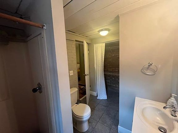 5th image of 1812 Kreiser St SE