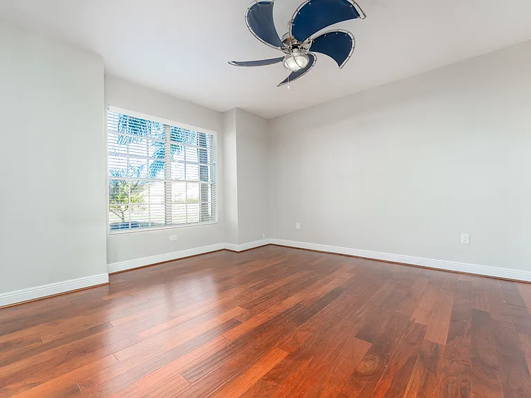 11302 Hoot Owl Ct — Photo 12
