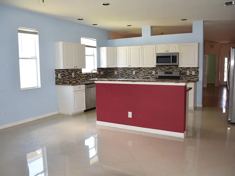 7909 Terrace Ridge Dr — Photo 10