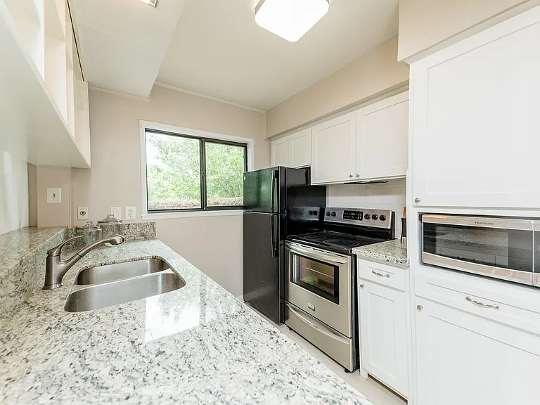3809 N Braeswood Blvd #9 — Photo 8