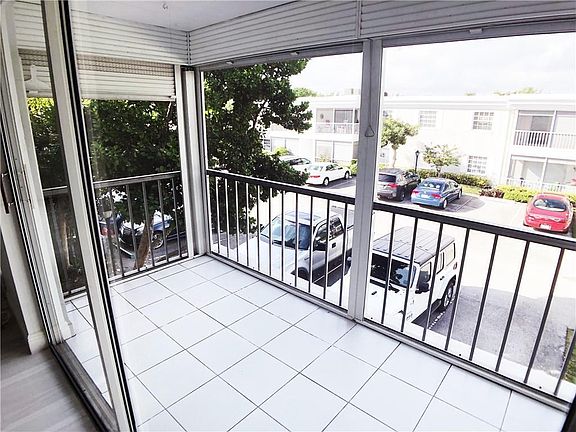 2nd image of 6521 Bay Club Dr APT 4