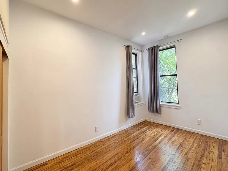 731 Saint Nicholas Ave #3B — Photo 7